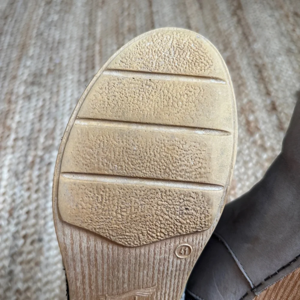 Dansko 41 Light Grey Nubuck Suede Leather Maria Clogs Booties - Picture 10 of 10